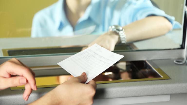 Τράπεζες: Νέο ωράριο για τους πελάτες, τι αλλάζει