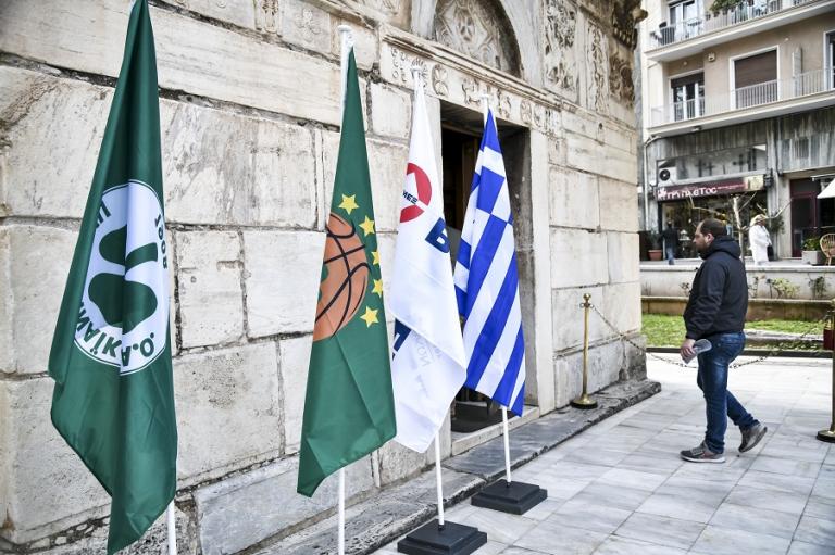 Όπως ήθελε ο Θανάσης : Με σημαία του Παναθηναϊκού το φέρετρο