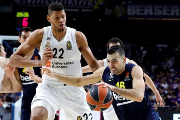 Η Ρέαλ Μαδρίτης σμπαράλιασε με 100αρα τη Φενέρμπαχτσε