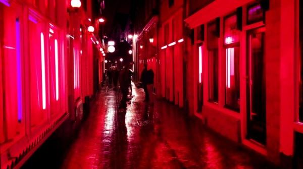Τέλος οι «περατζάδες» στα Κόκκινα Φανάρια του Άμστερνταμ