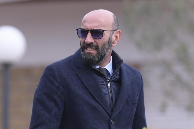 Η… μπάλα παίρνει και τον Μόντσι που αποχωρεί από τη Ρόμα