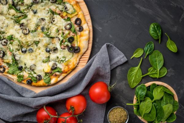 Σπιτική πίτσα με σπανάκι