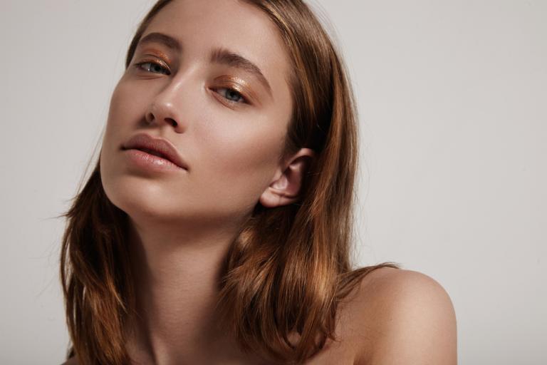 Το μακιγιάζ που λεπταίνει το πρόσωπο