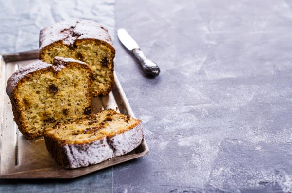 Κέικ με σταφίδες και κονιάκ