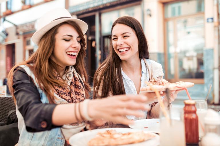 Μήπως οι φίλες σας καταστρέφουν τη δίαιτά σας;