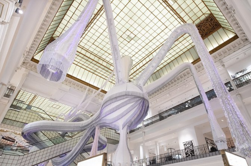 Ένα εντυπωσιακό έργο αφιερωμένο στις «Simone» που λατρέψαμε