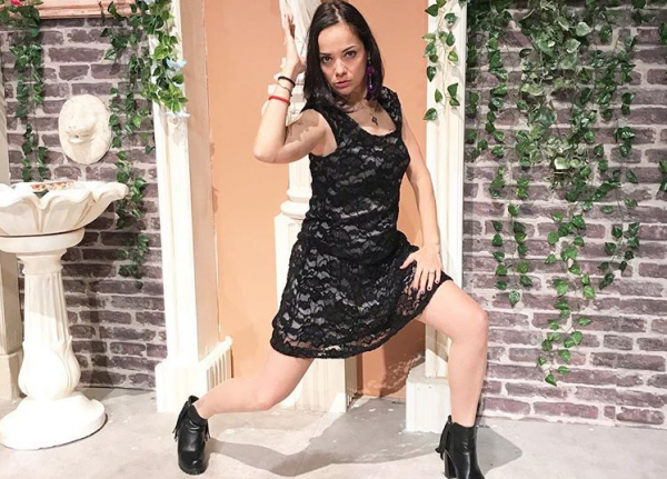 Η κόρη της Κατερίνας Τσάβαλου ντύθηκε πασχαλίτσα και περιμένει το Πάσχα