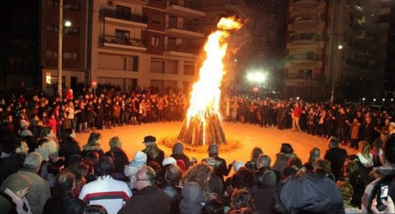 Ιωάννινα: Το έθιμο της Τζαμάλας και οι εβδομήντα φωτιές