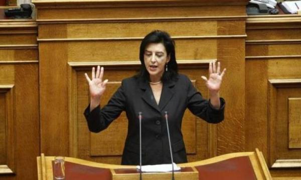 Η προκλητική ανάρτηση της βουλευτού του ΣΥΡΙΖΑ, Φ. Βάκη, για το «Μακεδονία Ξακουστή»