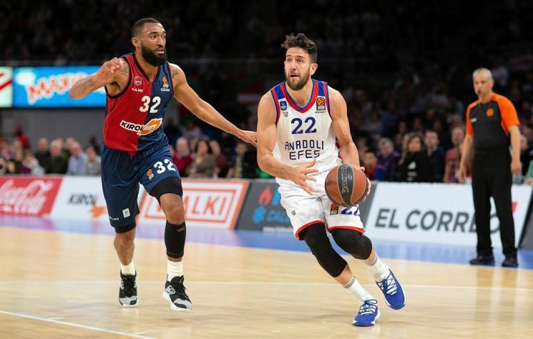 Δώρο της Εφές στον Ουμπιακό το διπλό κόντρα στη Μπασκόνια