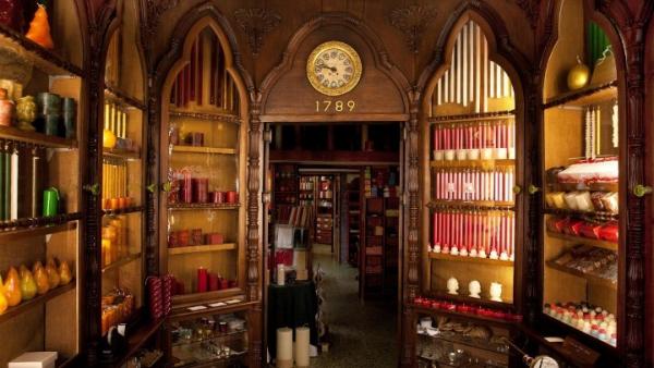 Το μαγαζί που πουλάει κεριά από την Γαλλική Επανάσταση