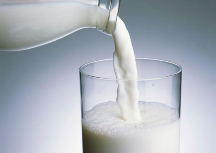 Πήρε ΦΕΚ η απόφαση για τα μέτρα ελέγχου της αγοράς του γάλακτος