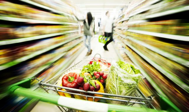 ΙΕΛΚΑ: Πόσα εξοικονομούν οι καταναλωτές από προσφορές-εκπτώσεις στα σούπερ μάρκετ