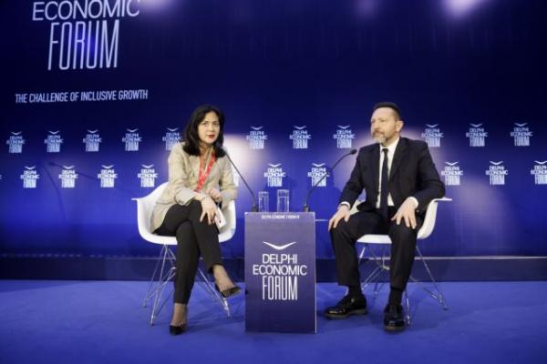 Στουρνάρας : Χρειαζόμαστε απεγνωσμένα ξένες επενδύσεις, θύματα της κρίσης οι τράπεζες