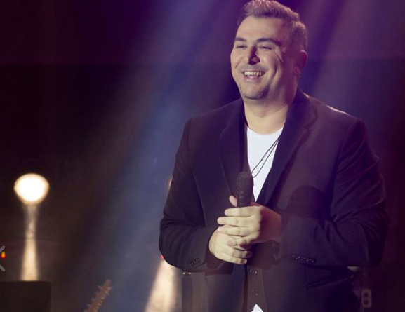 Ρέμος για Σφακιανάκη: Πολιτικό τραγούδι στα μπουζούκια δεν γίνεται