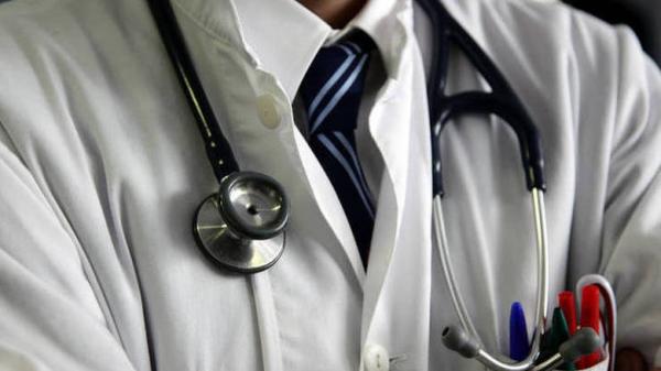 ΙΣΑ : Η επικίνδυνη πολιτική Υγείας διώχνει τους γιατρούς από τη χώρα