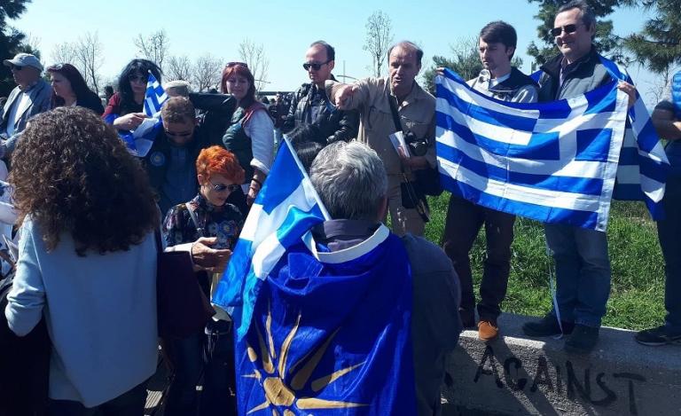 Έντονες αποδοκιμασίες κατά της κυβέρνησης στη μαθητική παρέλαση της Θεσσαλονίκης