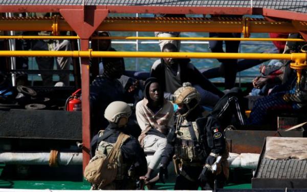 Mάλτα: Στη Βαλέτα το δεξαμενόπλοιο που είχαν καταλάβει μετανάστες