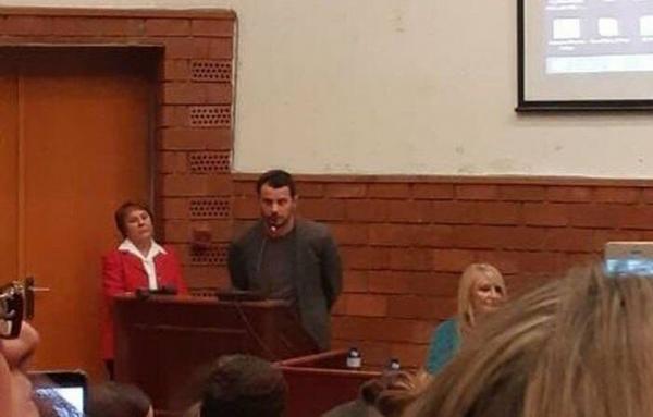 Χαμός στο Πάντειο Πανεπιστήμιο – Έκανε… διάλεξη ο Ντάνος