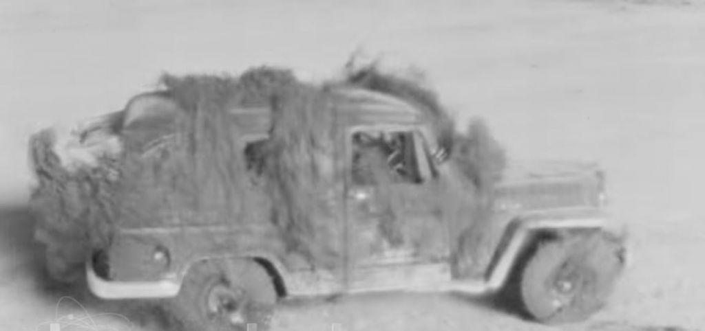 Ιστορικό ντοκουμέντο: Πυρηνική βόμβα ισοπεδώνει αυτοκίνητα