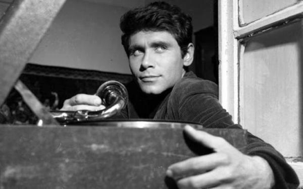 Φαίδων Γεωργίτσης : Oι διάσημοι έρωτες και το παράπονο για τις αισθησιακές ταινίες