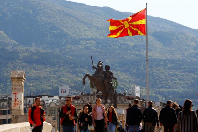Βόρεια Μακεδονία: Προεδρικές εκλογές με επίκεντρο τις Πρέσπες - Πώς μπορεί να επηρεαστεί η συμφωνία