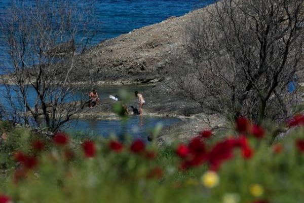 Πρώτο Πάσχα στο Μάτι μετά την τραγωδία