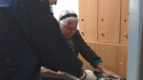 Εφορία «χτυπά» τώρα την πόρτα της 90χρονης με τα τερλίκια – Αποστομωτικές οι απαντήσεις της