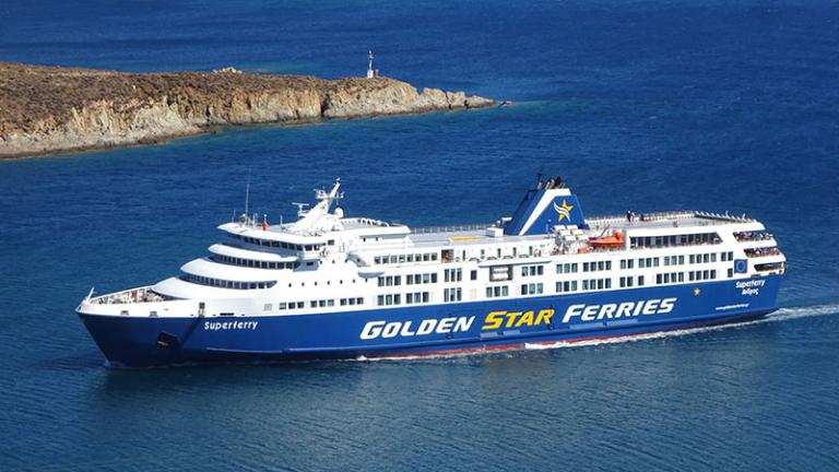 Μηχανική βλάβη στο Superferry με 861 επιβάτες – Επιστρέφει στη Ραφήνα