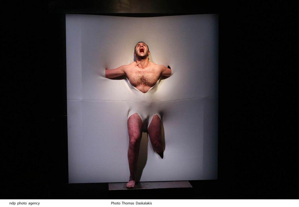 «Ο Τζόνι πήρε τ’ όπλο του» και μετά το Πάσχα στο Altera Pars