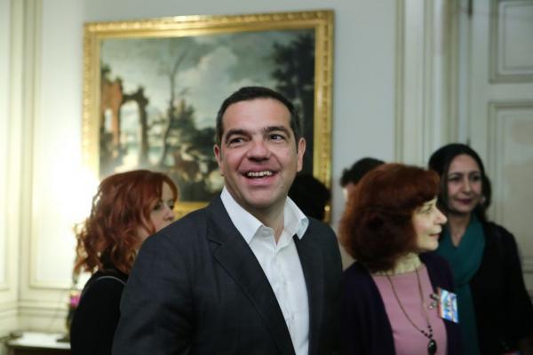 Νέο μαργαριτάρι Τσίπρα: «Είμαστε ανοιχτοί και διάτρητοι στο θέμα Πετσίτη»