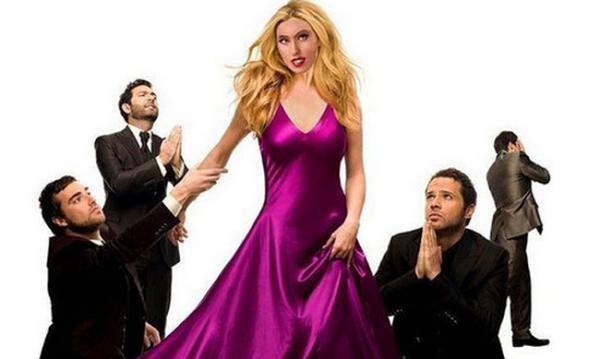 Η Soula Glamorous πρώτη φορά στο κόκκινο χαλί