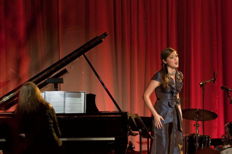 Παγκόσμια συγκίνηση για τον θάνατο 35χρονης σοπράνο – Η ιστορία της