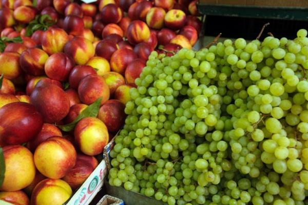 Δεσμεύτηκαν 2,8 τόνοι φρούτων στην περιοχή του Ρέντη