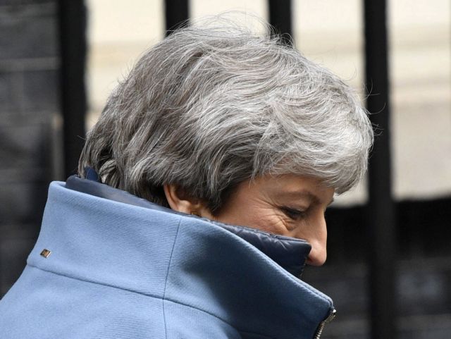 Brexit: Νέο πλήγμα για τη Μέι - Παραιτήθηκε ο αρμόδιος υφυπουργός