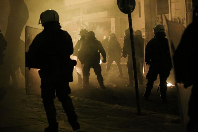 Τρόμος στο άβατο – Τι συμβαίνει με την πολιτοφυλακή των Εξαρχείων