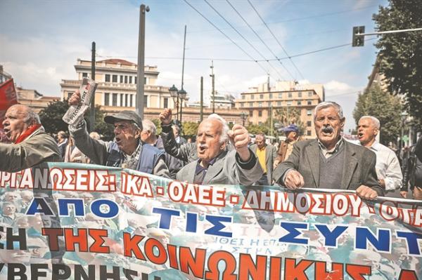 Αναδρομικά: Μέτωπο αγωγών ανοίγουν και οι νέοι συνταξιούχοι