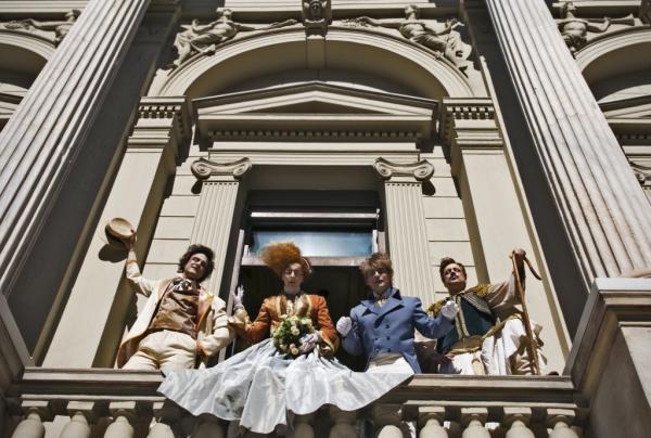 Θέατρο Express: Στάσεις & Παραστάσεις