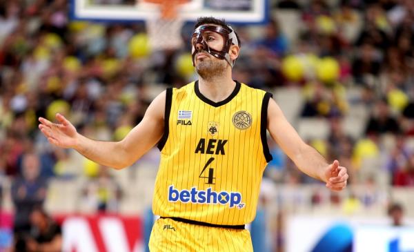 Ο Ξανθόπουλος προσπέρασε τον Τόμιτς