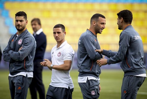 Η άφιξη του Ολυμπιακού στο γήπεδο του Παναιτωλικού (vid)