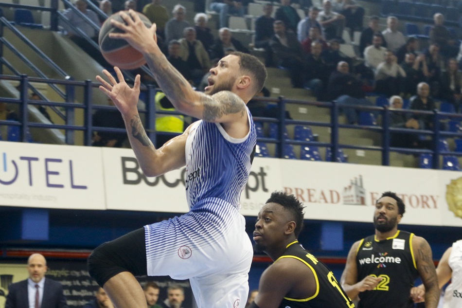 Το γύρισε και «κλείδωσε» πλέι οφ ο Χολαργός