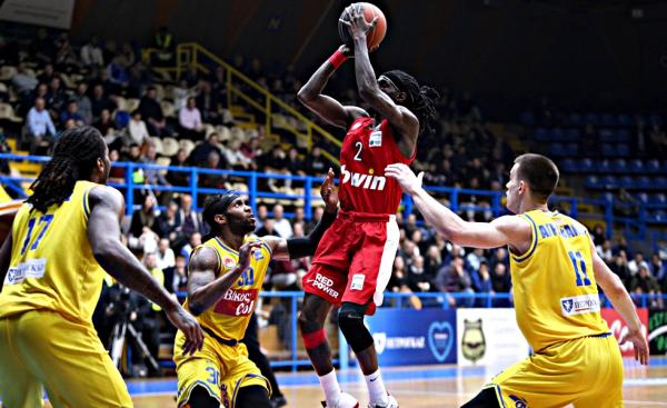 «Τρελαίνει» κόσμο το Περιστέρι, νίκησε και τον Ολυμπιακό