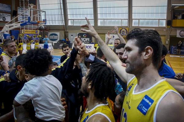 «Ανάσα» για το Λαύριο με δίδυμο «φωτιά»