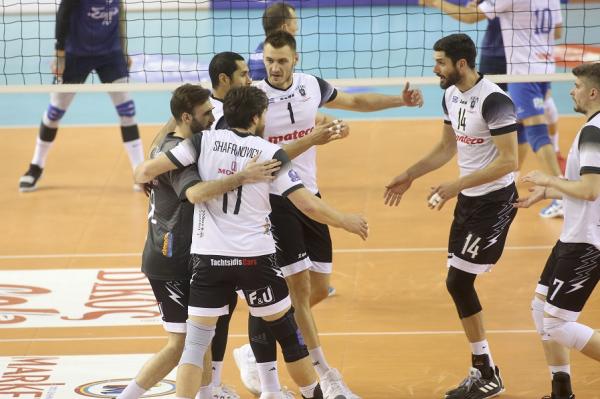 Παίρνει… σκούπα κι ετοιμάζεται για τελικούς o ΠΑΟΚ