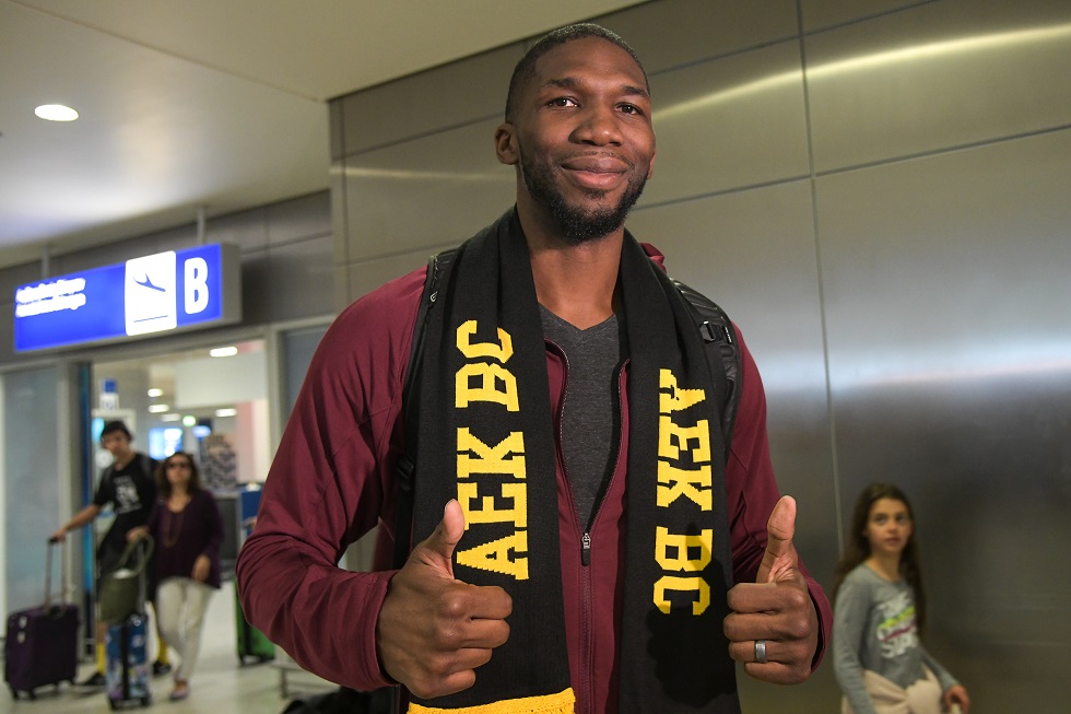 Εμπάκουε: «Επιστροφή στη δουλειά»