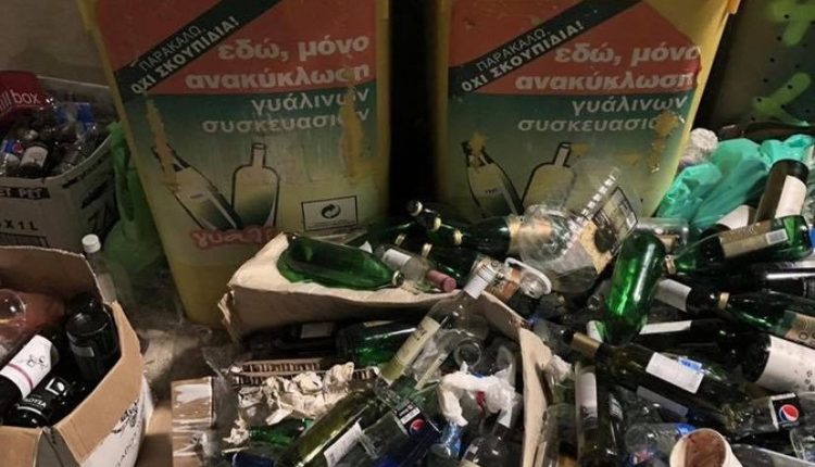 Ρέθυμνο: Βουνό τα σκουπίδια εδώ και 4 μέρες στην Παλιά Πόλη