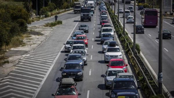 Ουρές χιλιομέτρων στις εθνικές οδούς ενόψει Πάσχα