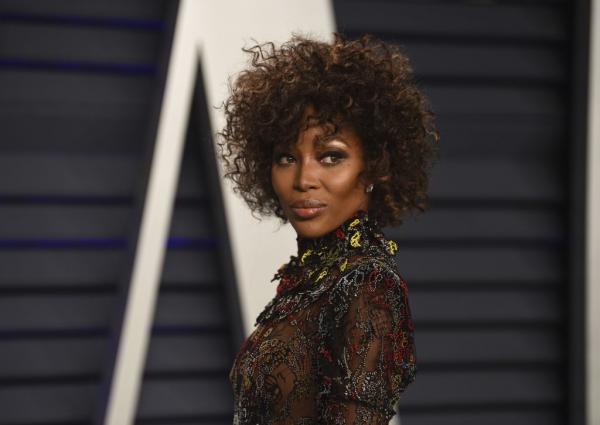 Τι κάνει η Νάομι Κάμπελ στο μετρό της Νέας Υόρκης;