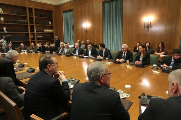 Editorial Ta Nea: Paralysis