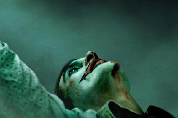 Το πρώτο σκοτεινό τρέιλερ του «Joker» μόλις κυκλοφόρησε